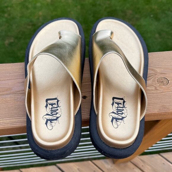 Kat Von D size 8 Poe Toe Wrap Loop Sandals - Metallic Gold Vegan Leather - Picture 7 of 14